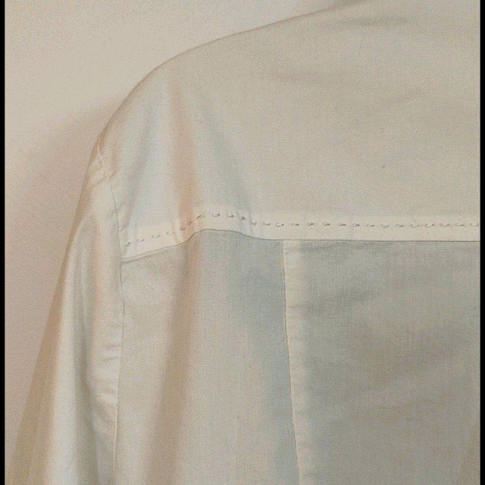 Signature Larry Levine Grey Striped Button Down Blouse - Small – Le